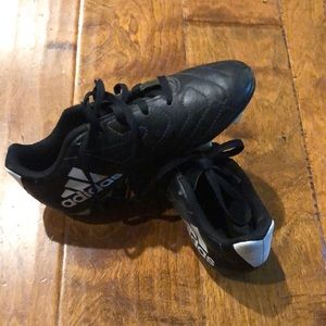 GUC, Adidas baseball cleats